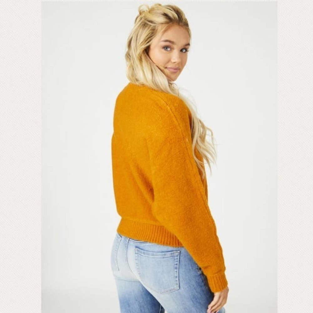 ALTAR'D STATE COZY Chunky Sweater Gold LG NEW Altar'd State Mustard Gold - Picture 4 of 4